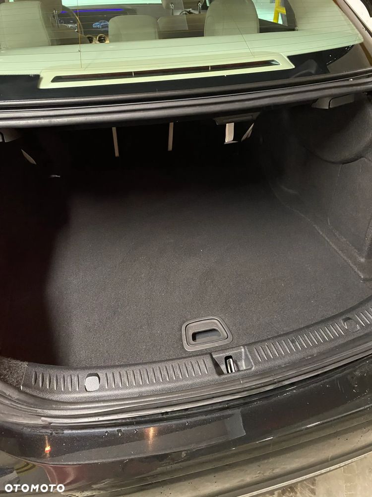 Mercedes-Benz Klasa E 200 4-Matic 9G-TRONIC - 6