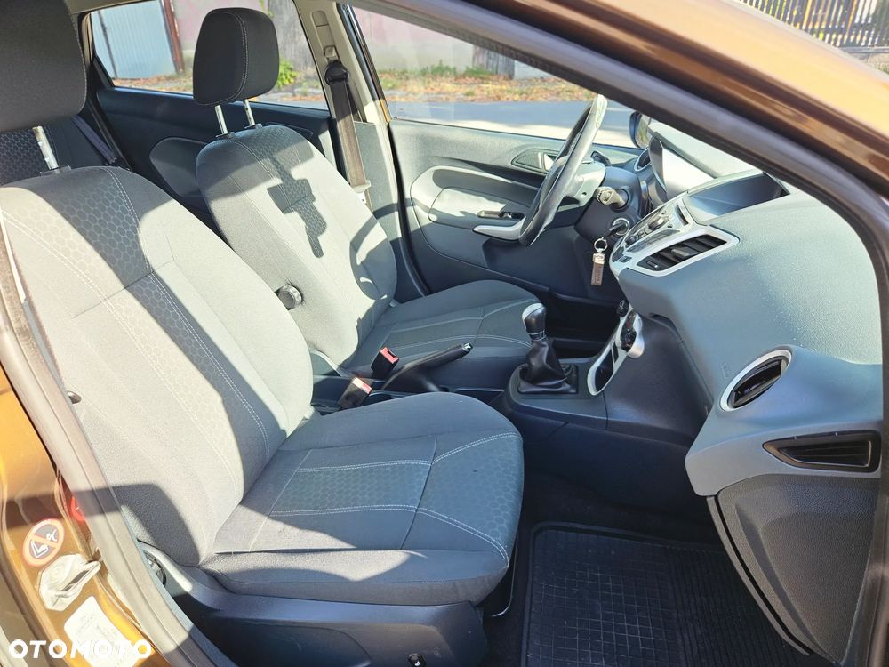 Ford Fiesta 1.25 Titanium EU5 - 22