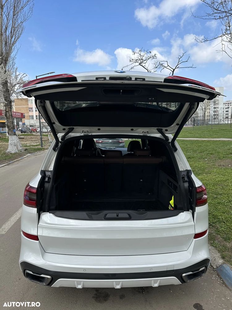 BMW X5 M M50d - 9
