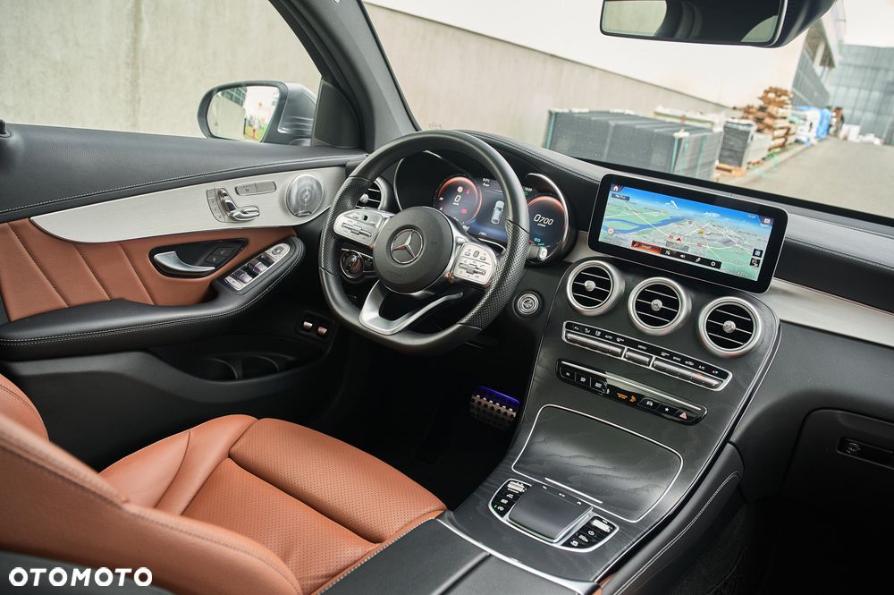 Mercedes-Benz GLC - 32