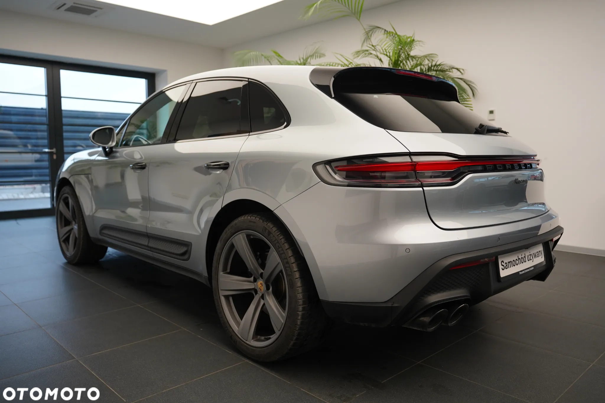 Porsche Macan Standard - 2