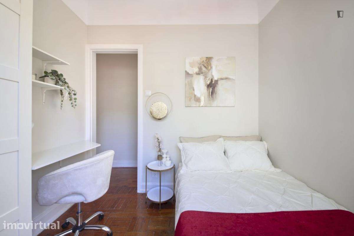 Quarto - localizado em Princípe Real Lisbon - Grande imagem: 5/23