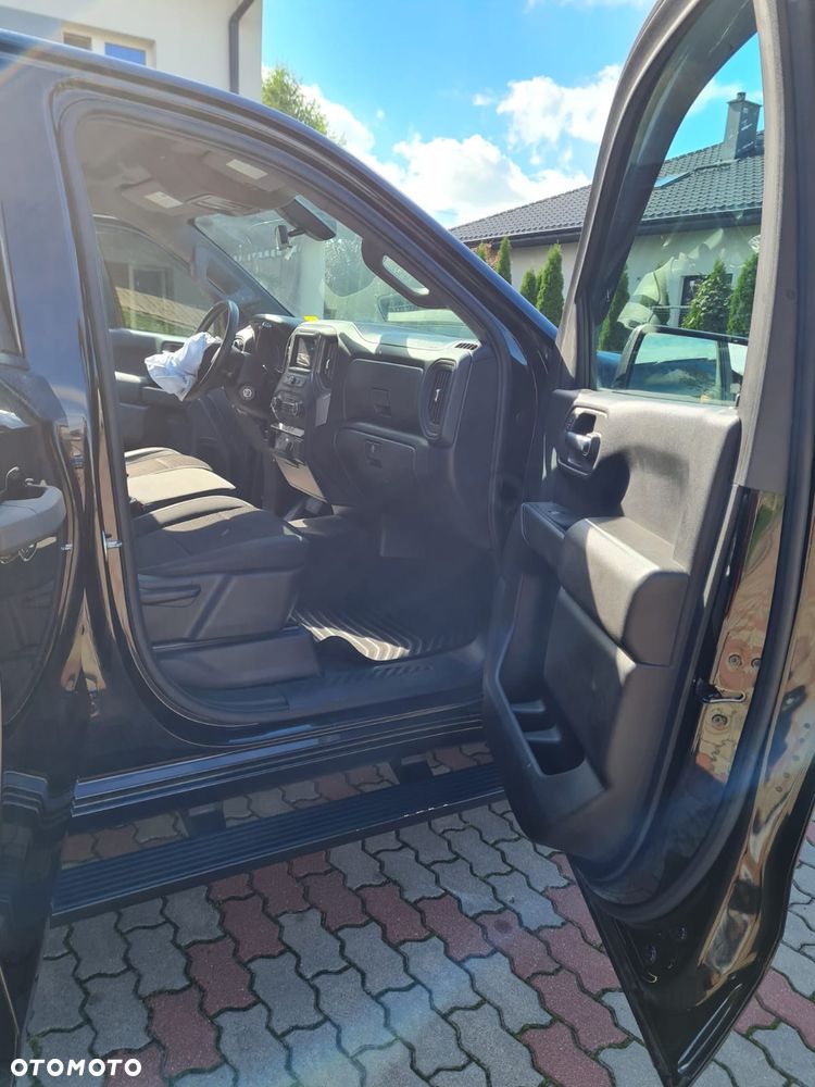 Chevrolet Silverado - 10