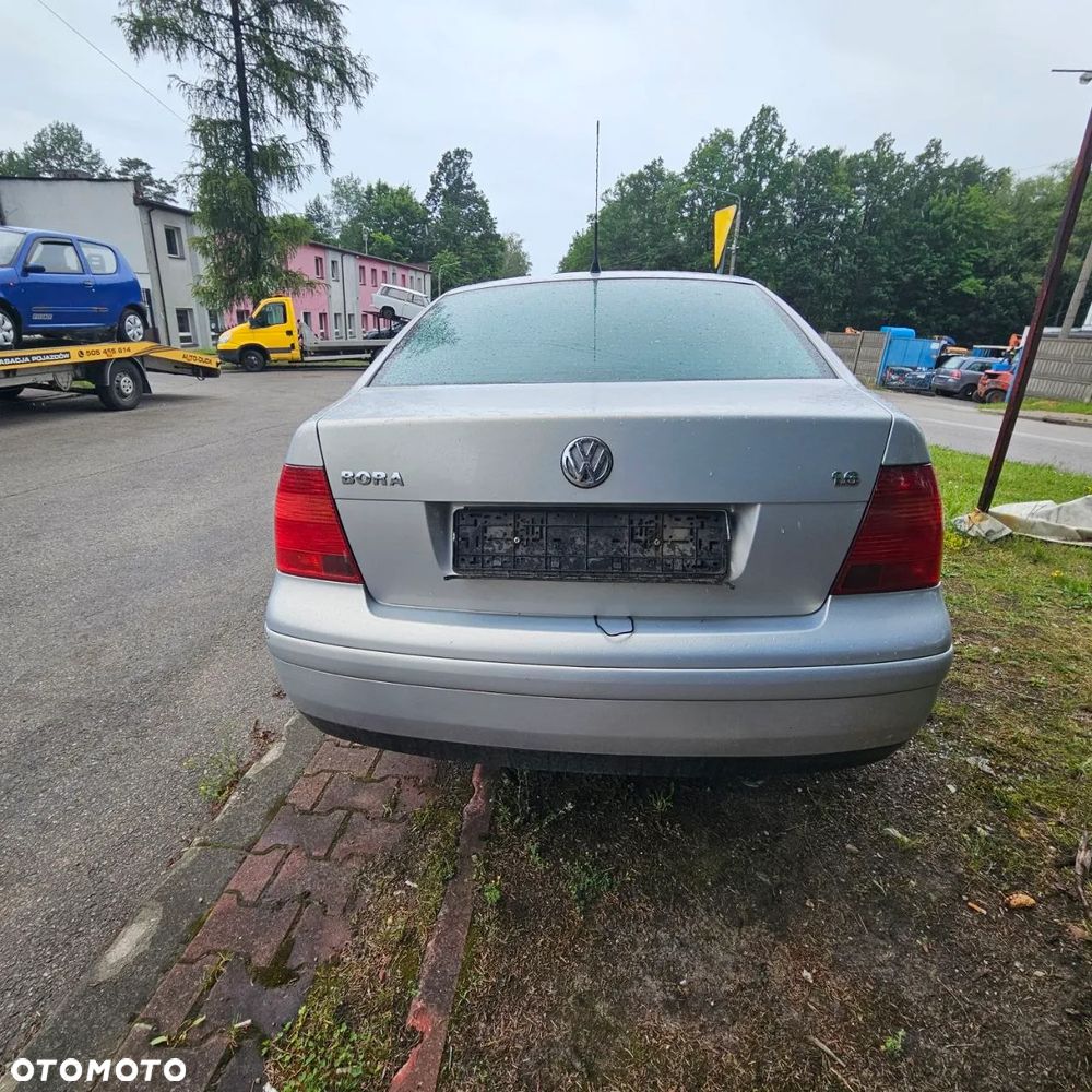 Volkswagen Bora (1999r) 1,6 B 74 kW /100 kM  (kod lak: LA7W) pojazd na części - 9