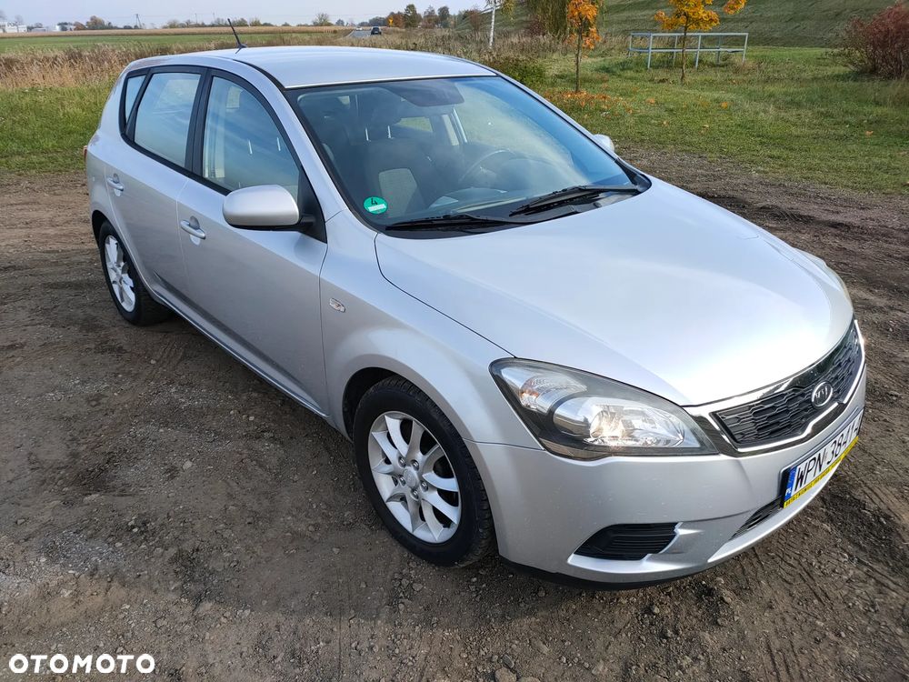 Kia Ceed 1.4 CVVT Attract - 11