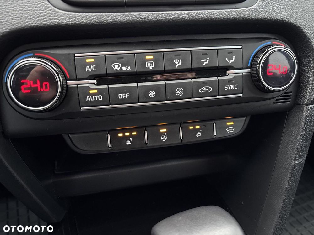 Kia XCeed 1.6 T-GDI Business Line DCT - 23