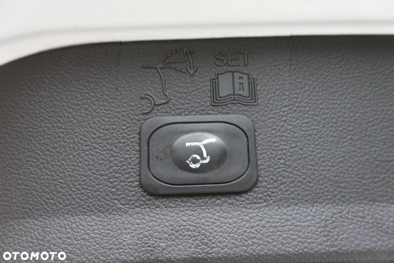 Ford Kuga - 29