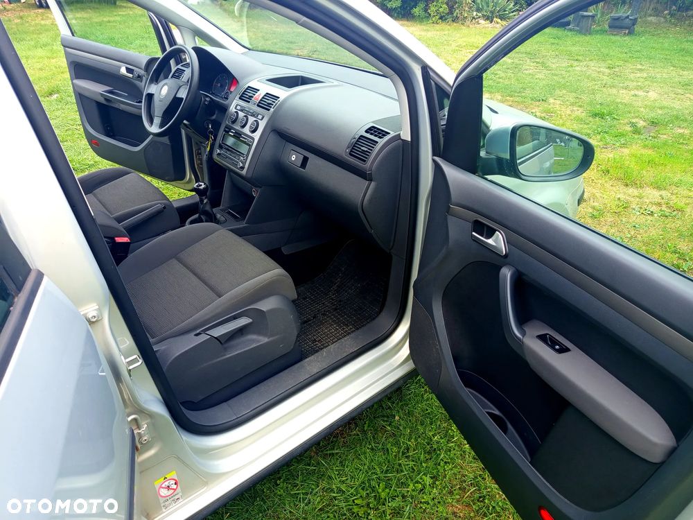 Volkswagen Touran 1.9 TDI DPF Blue Motion Conceptline - 22