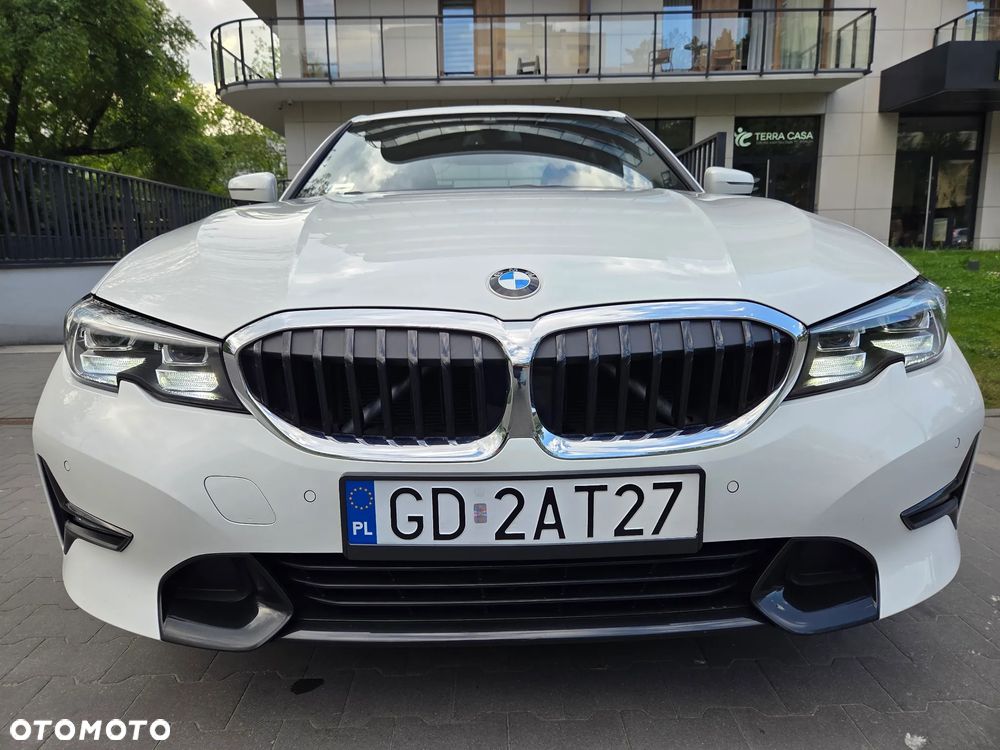 BMW Seria 3 320i xDrive - 10