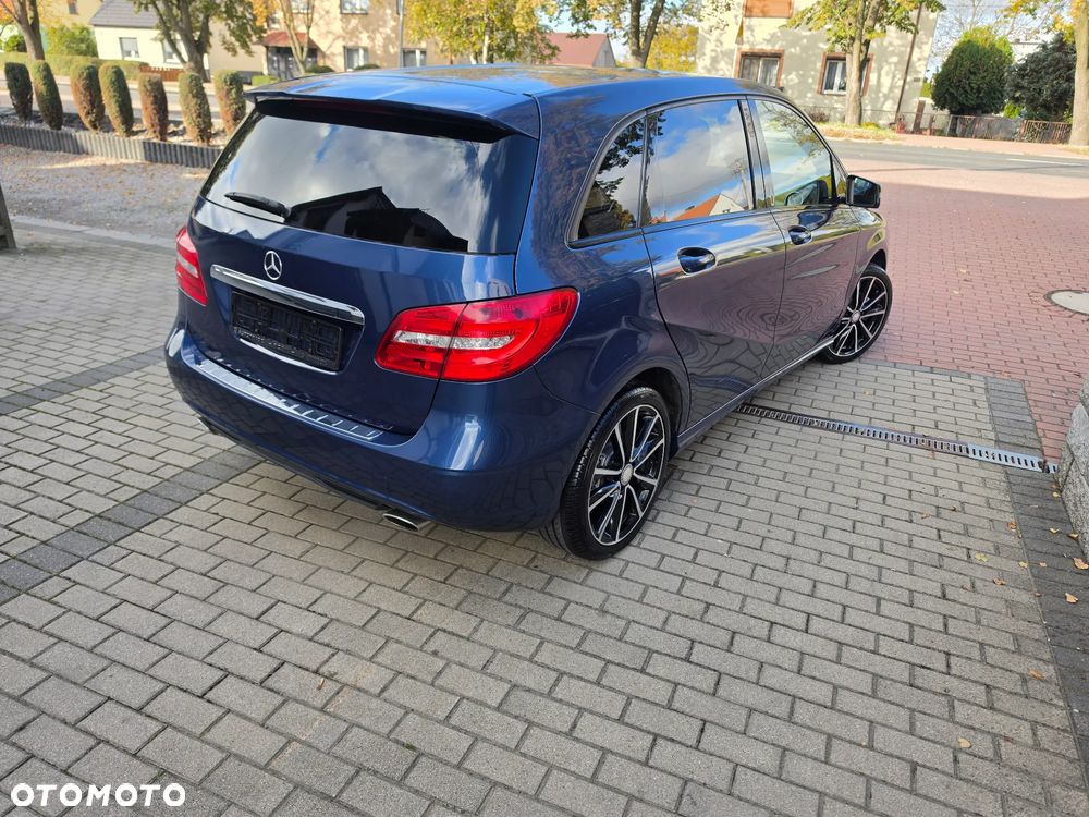 Mercedes-Benz B-Class 2012 photo 4