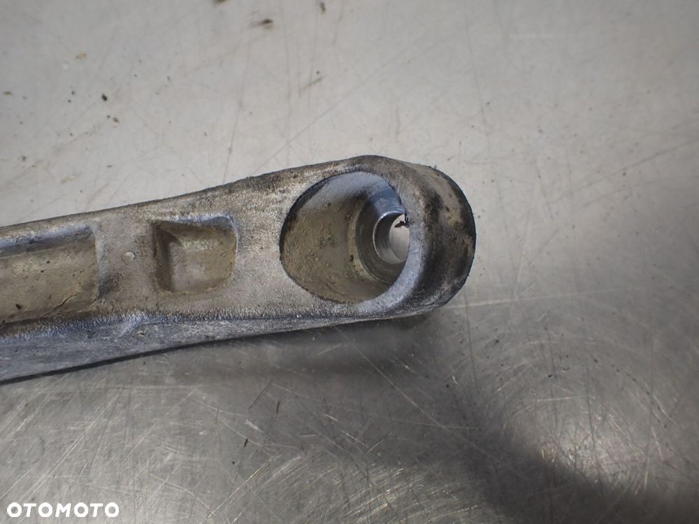 WSPORNIK RENAULT CLIO II 2.0 F4R736 8200139051 - 2