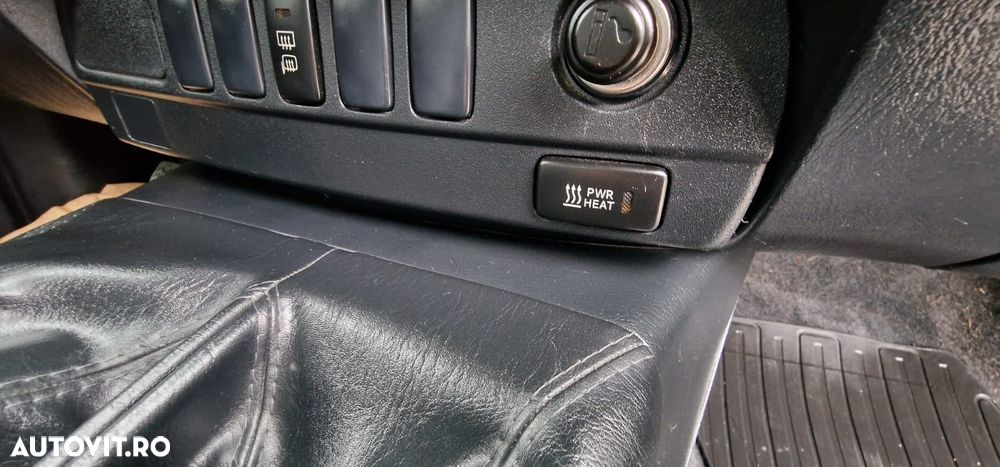 Toyota Hilux 4x4 Double Cab - 10