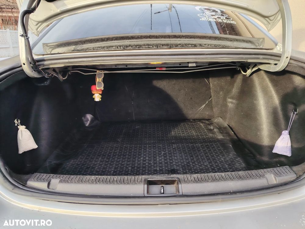 Renault Fluence 1.6 16V Authentique - 20