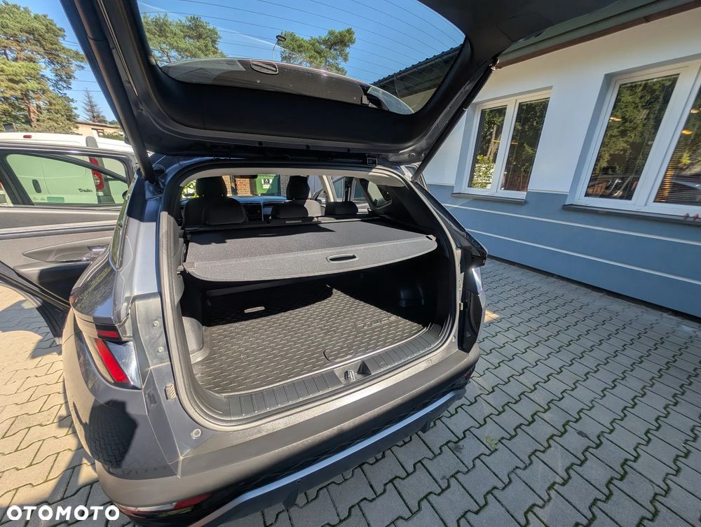 Hyundai Tucson 1.6 T-GDi HEV Executive 2WD - 22