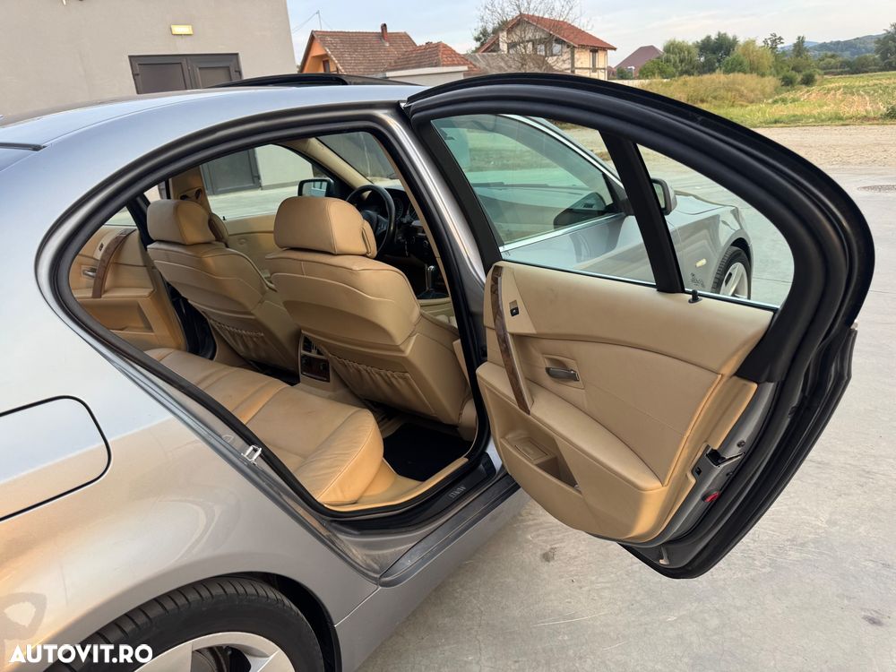 BMW Seria 5 530d Aut. - 14