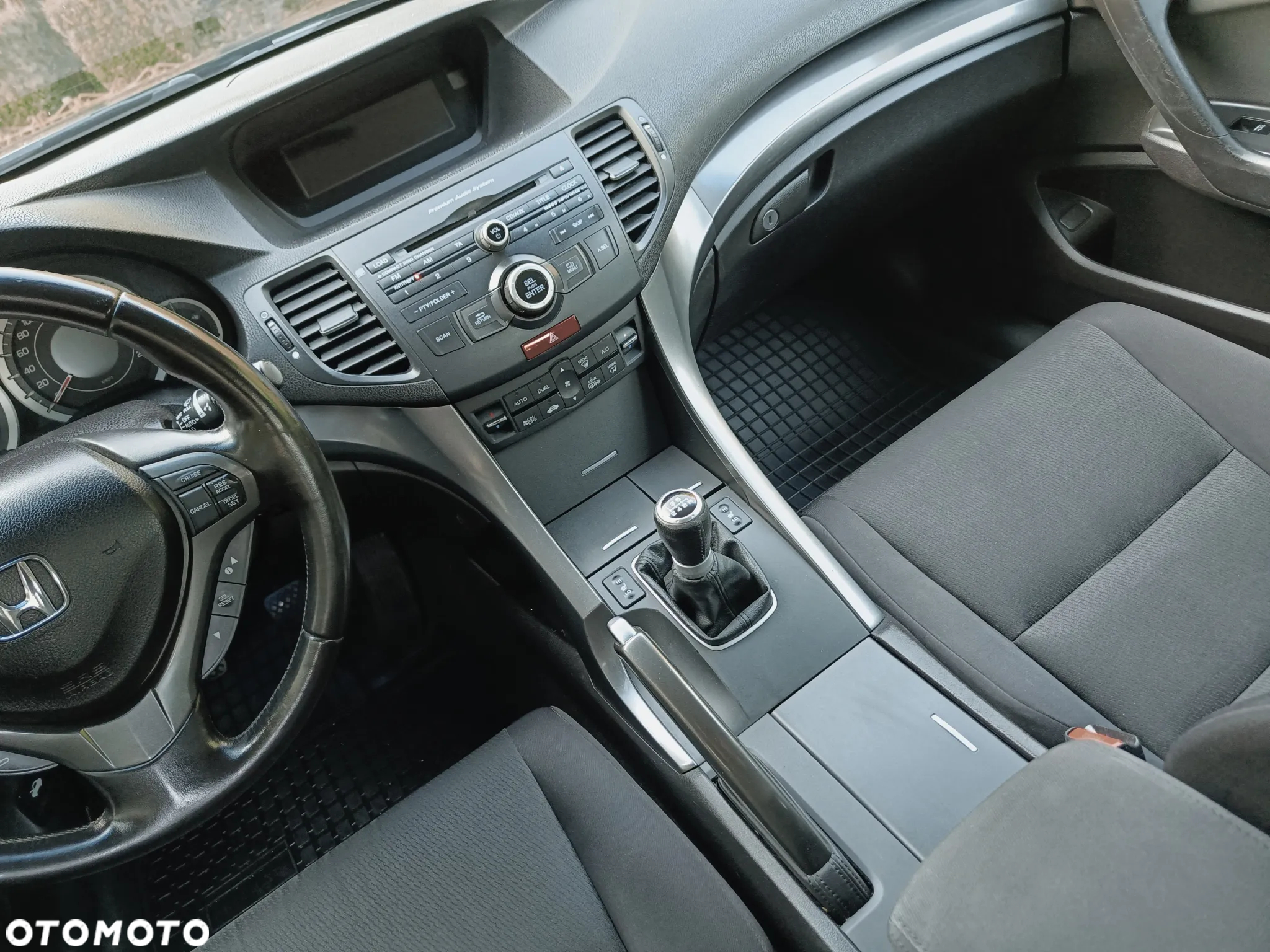 Honda Accord 2.0 Executive - 21