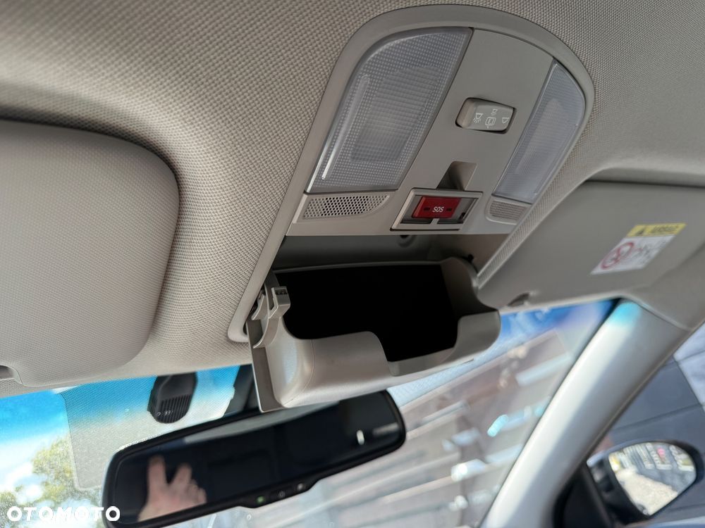 Hyundai IONIQ hybrid Premium - 37