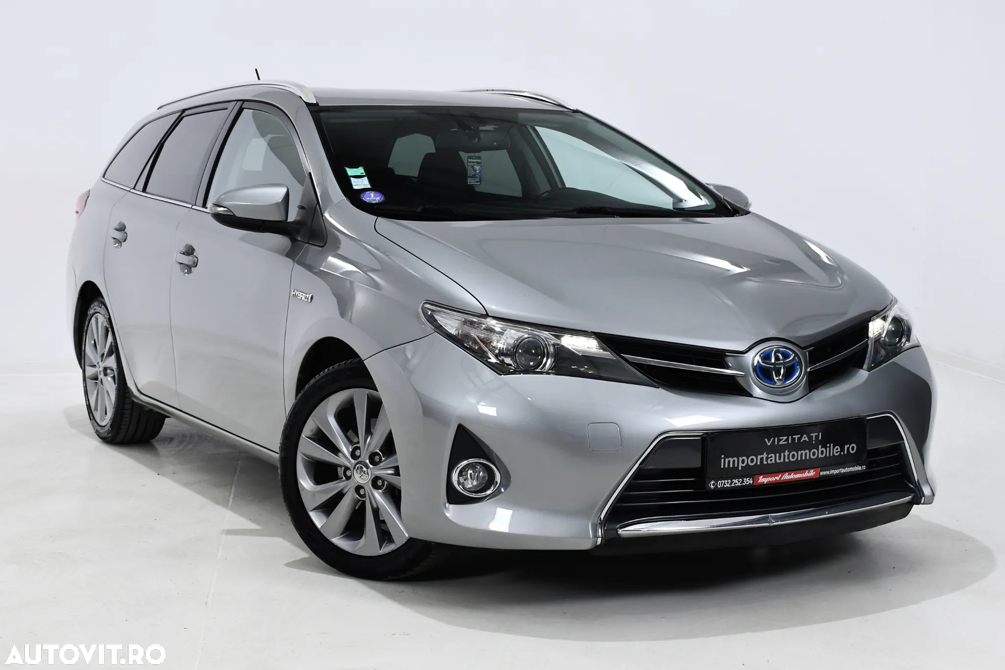 Toyota Auris 1.8 VVT-i Hybrid Automatik Comfort - 2
