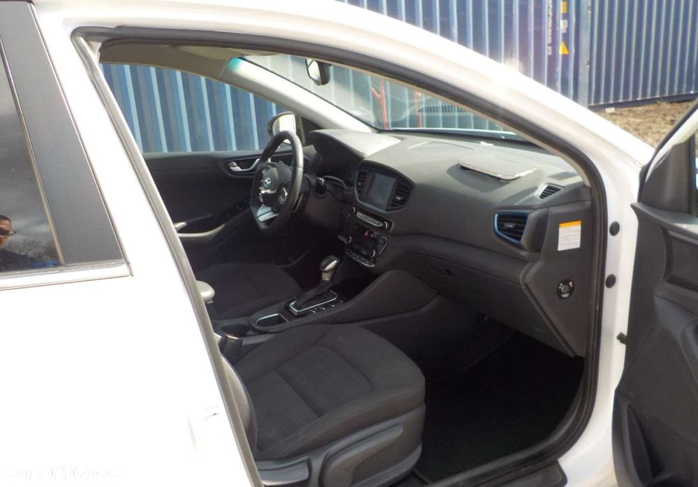 Hyundai IONIQ - 20
