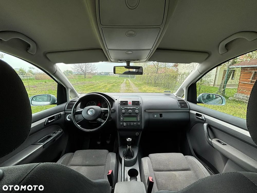 Volkswagen Touran 2.0 TDI Highline - 7