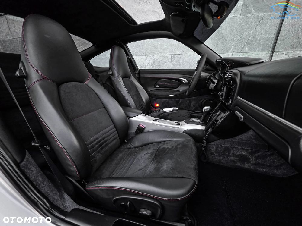 Porsche 911 - 22