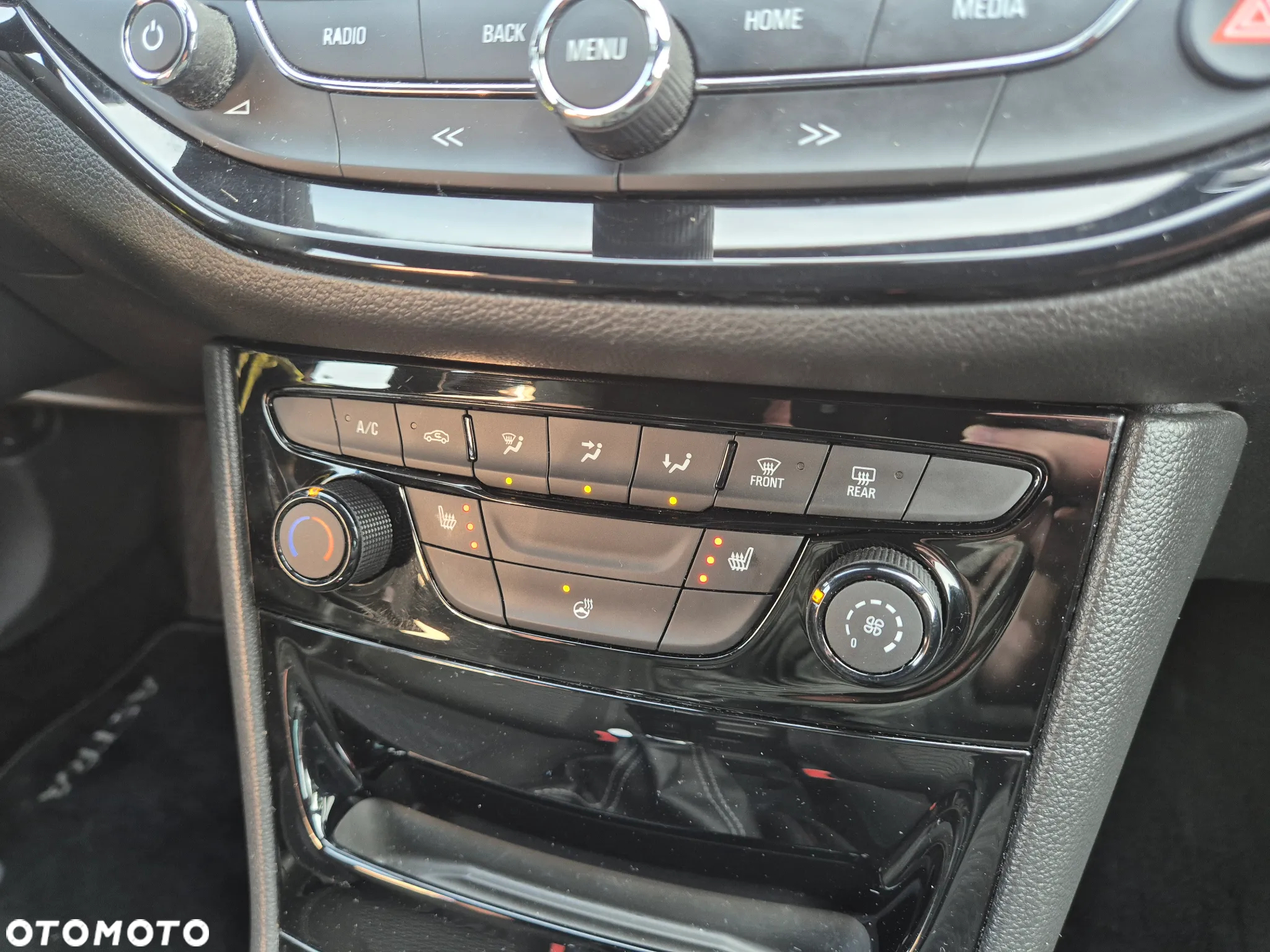Opel Astra 1.4 Turbo Sports Tourer Edition - 27