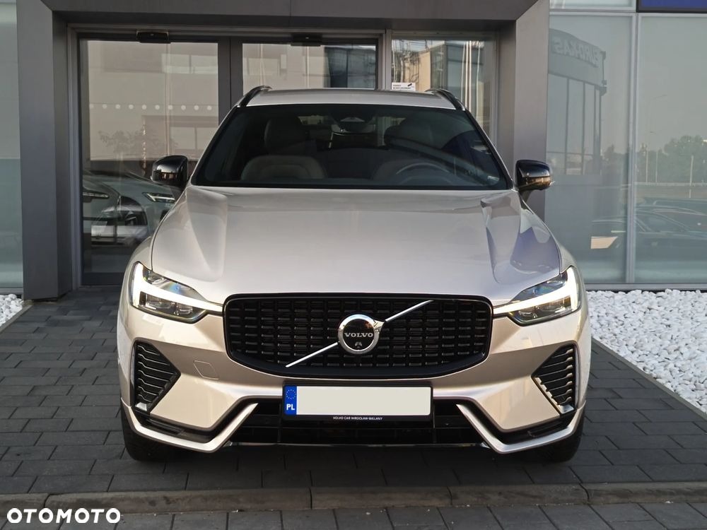 Volvo XC 60 B4 B Plus Dark - 3