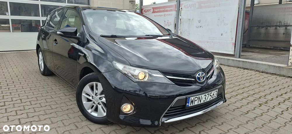 Toyota Auris 1.8 HSD Luna