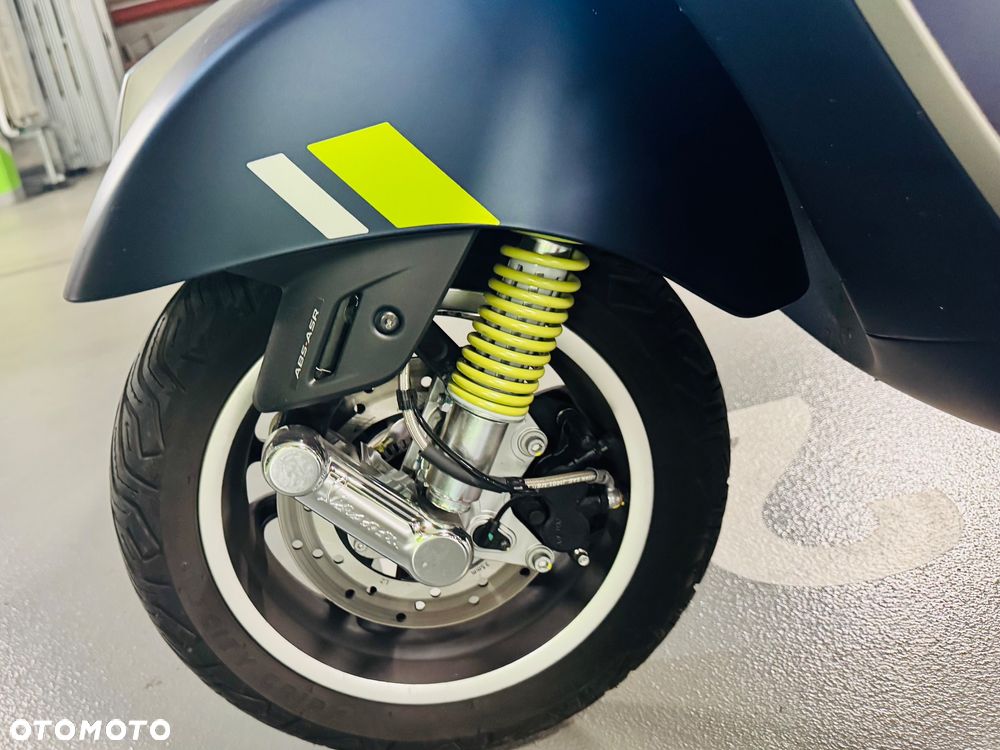 Vespa GTS - 9