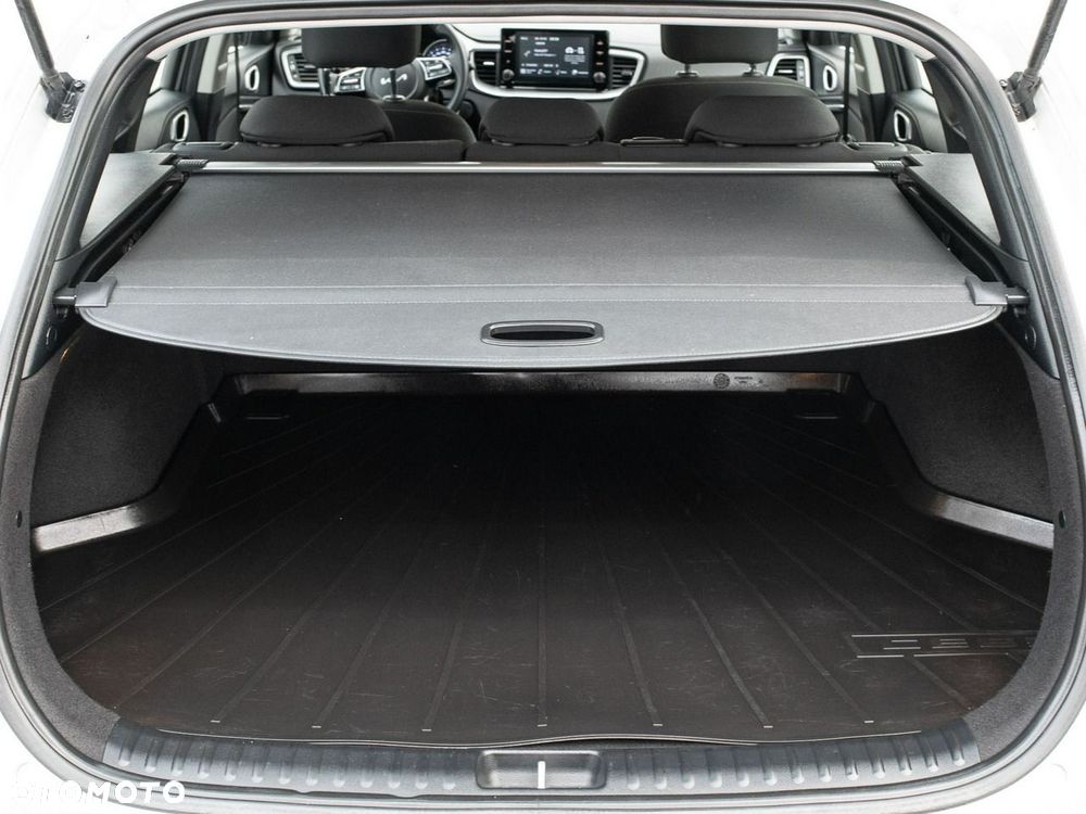 Kia Ceed - 25
