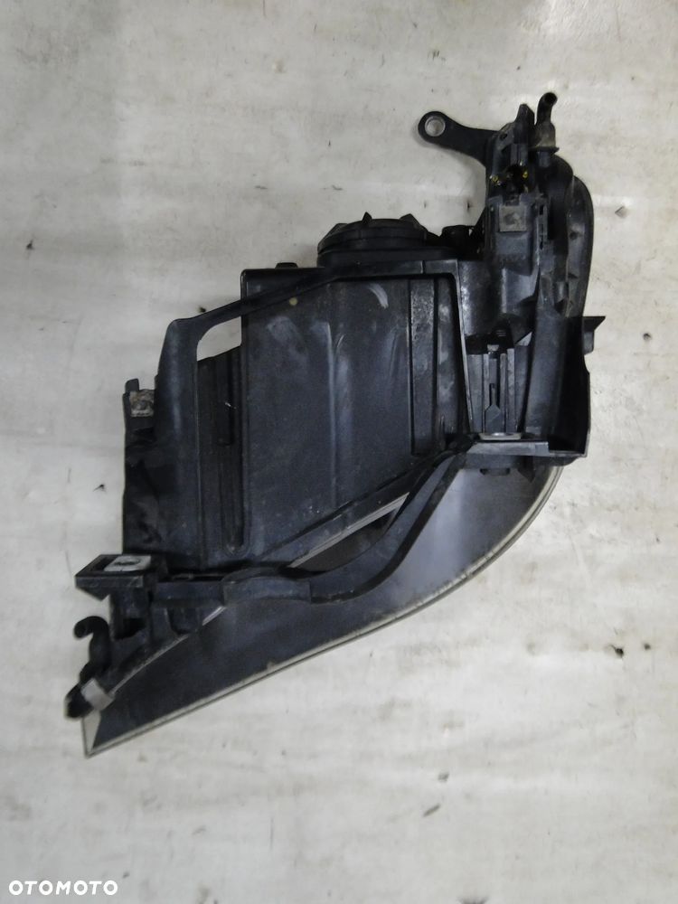BMW 5 E60 E61 LAMPA PRAWA PRZÓD PRZEDNIA UK - 6