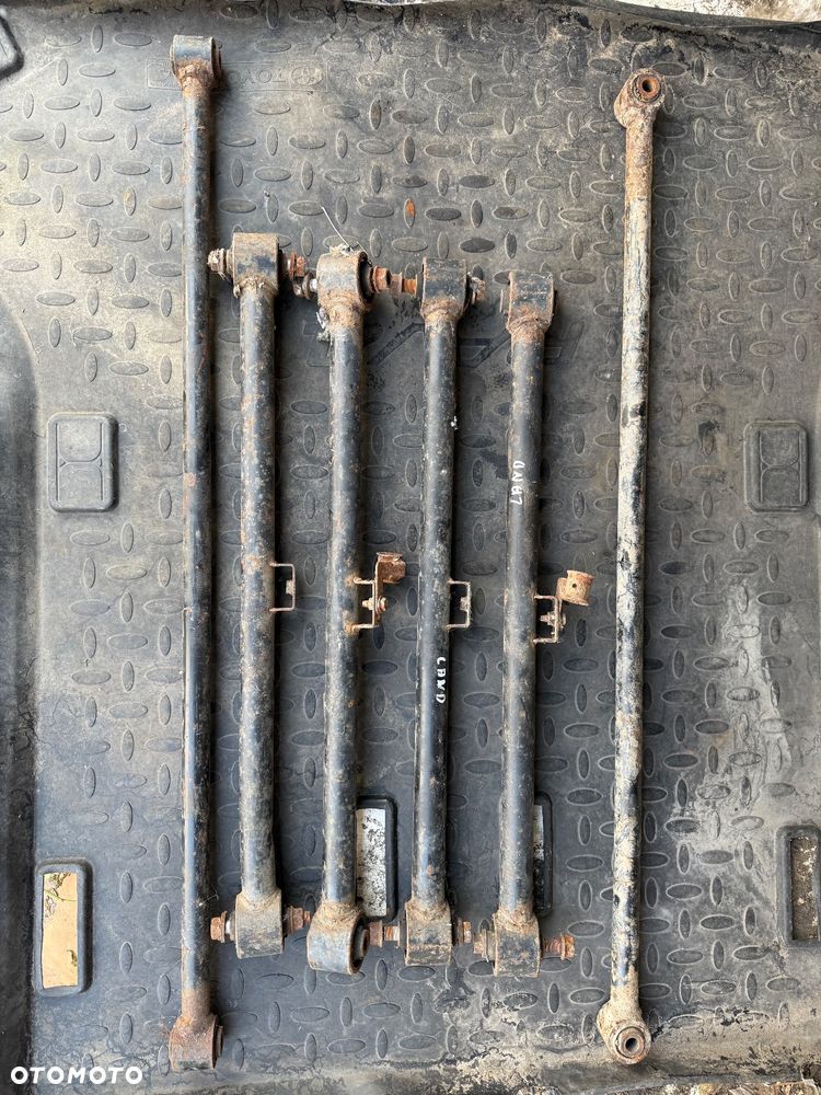 WAHACZE DRĄŻKI STABILIZATORA TOYOTA LAND CRUISER 120 2002-2009 - 1