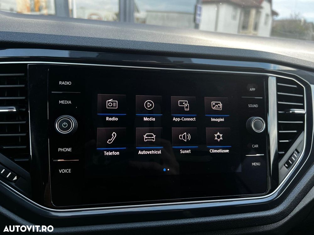 Volkswagen T-Roc - 25