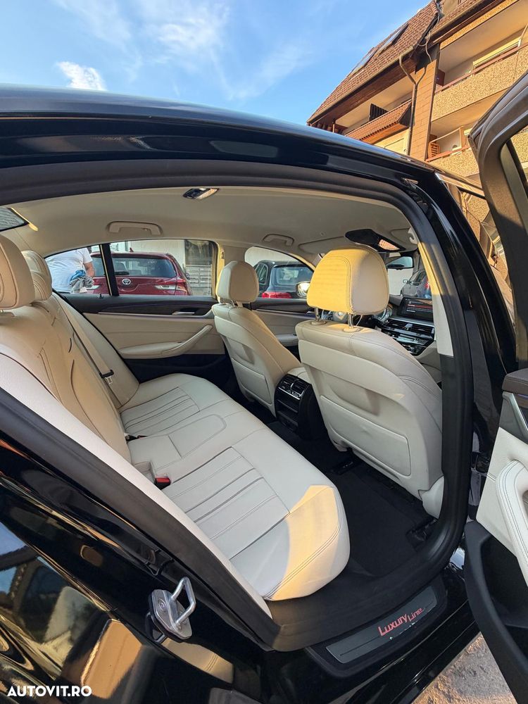 BMW Seria 5 520d Aut. Luxury Line - 9