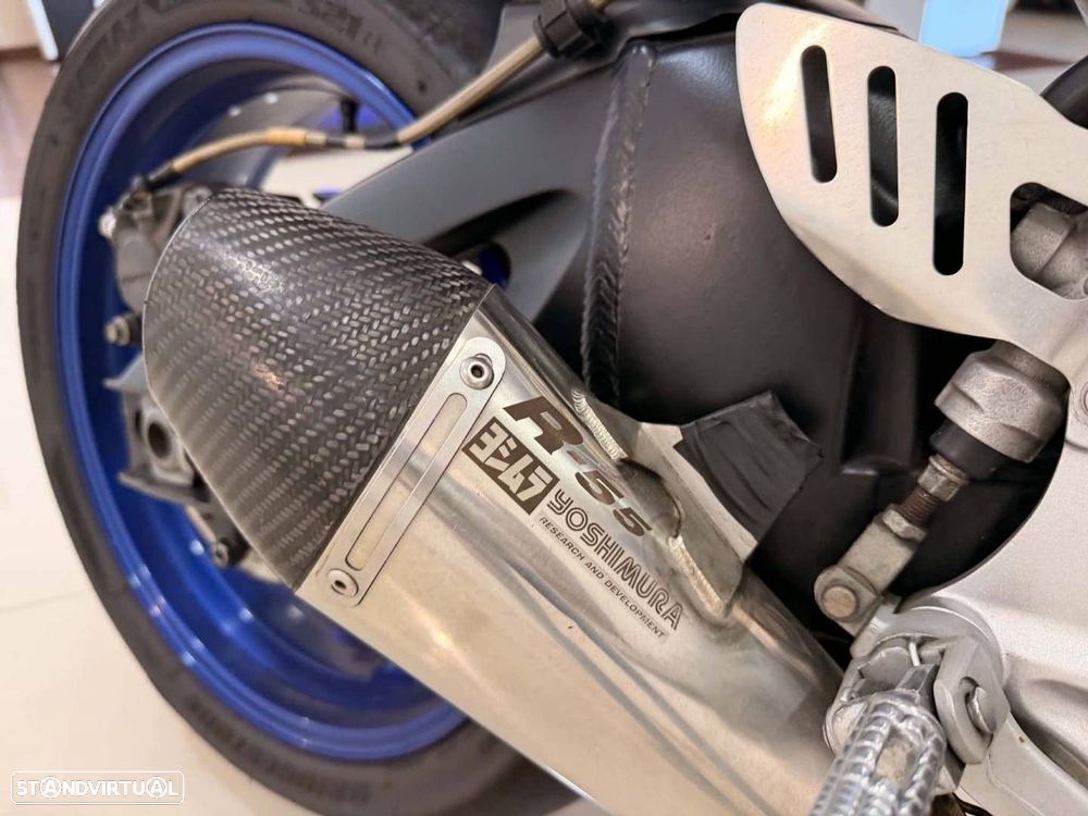 Suzuki GSX-R 600 - 8