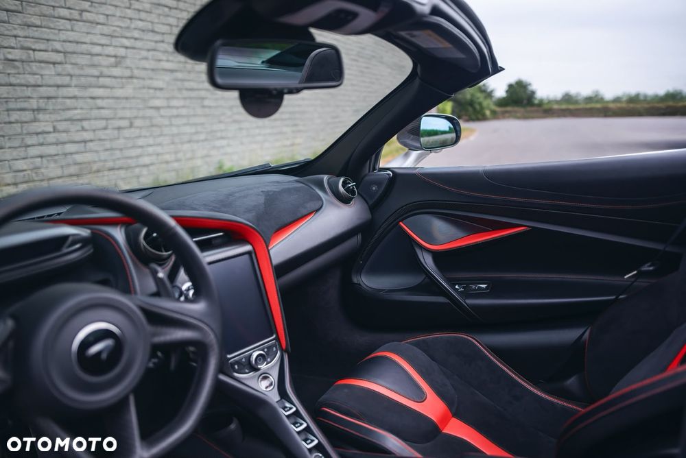 McLaren 720S Spider - 28