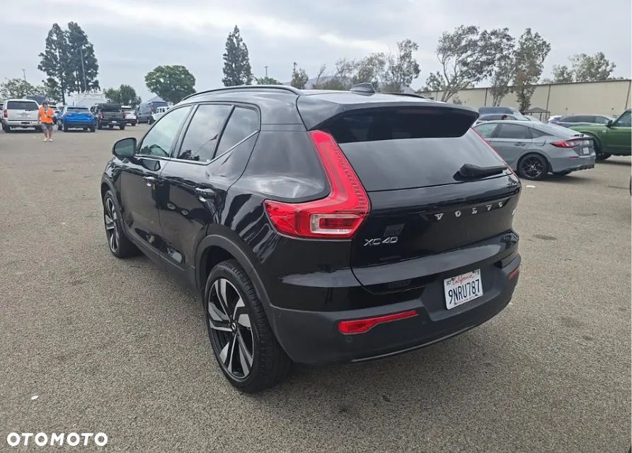 Volvo XC 40 - 5