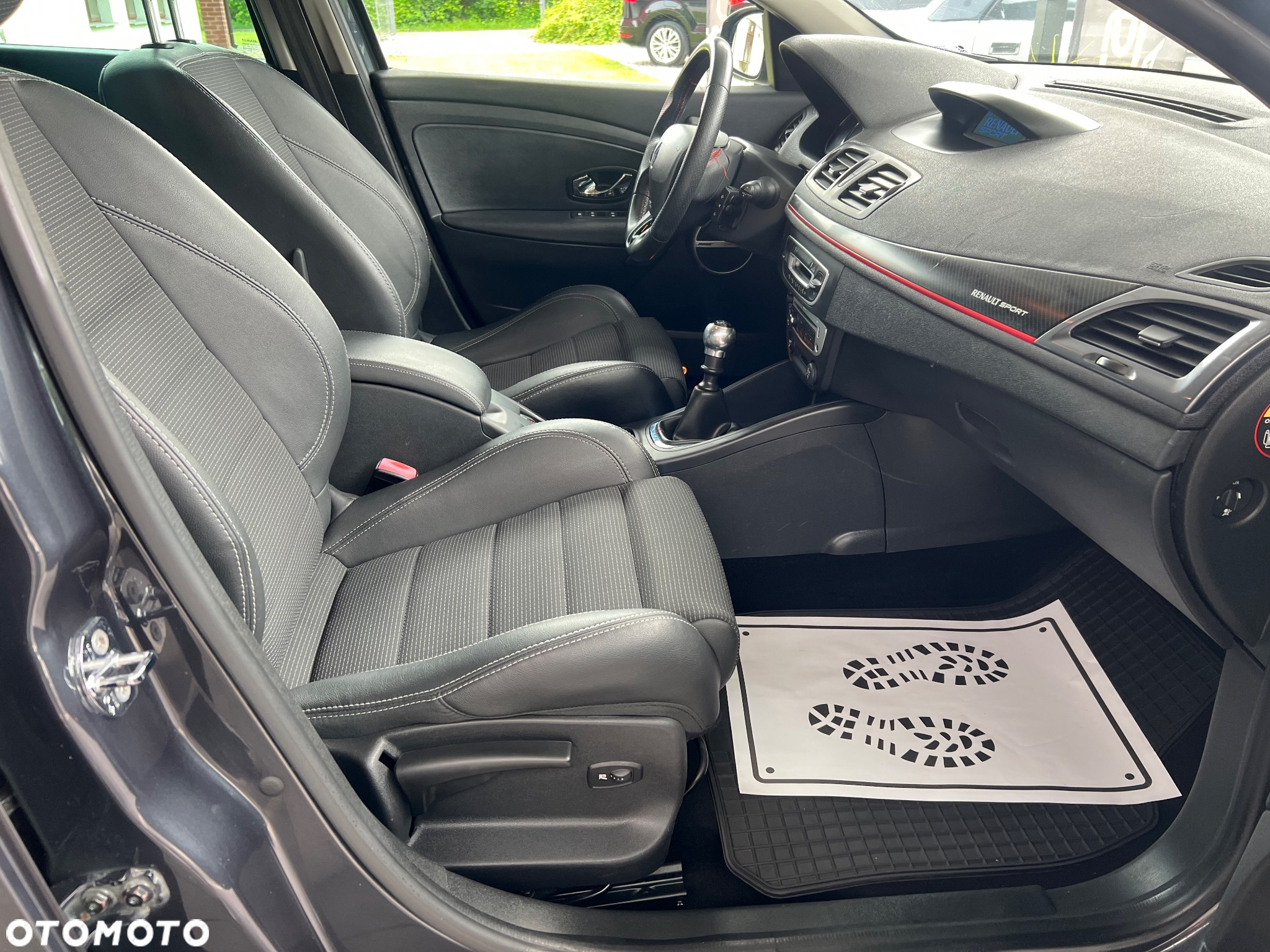 Renault Megane Grandtour TCe 220 Start & Stop GT 220 - 18