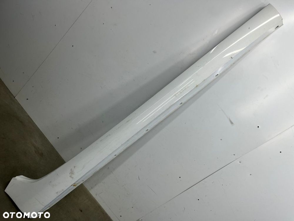 Nakładka progu Renault Zoe 12r.- prawa listwa próg zewnętrzny 764263059r - 1