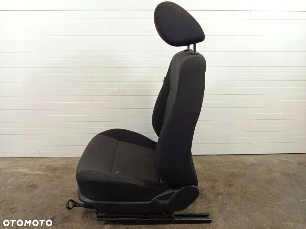 Fotel pasażera Przód strona prawa Volkswagen Caddy 2K5 15-20 - 5
