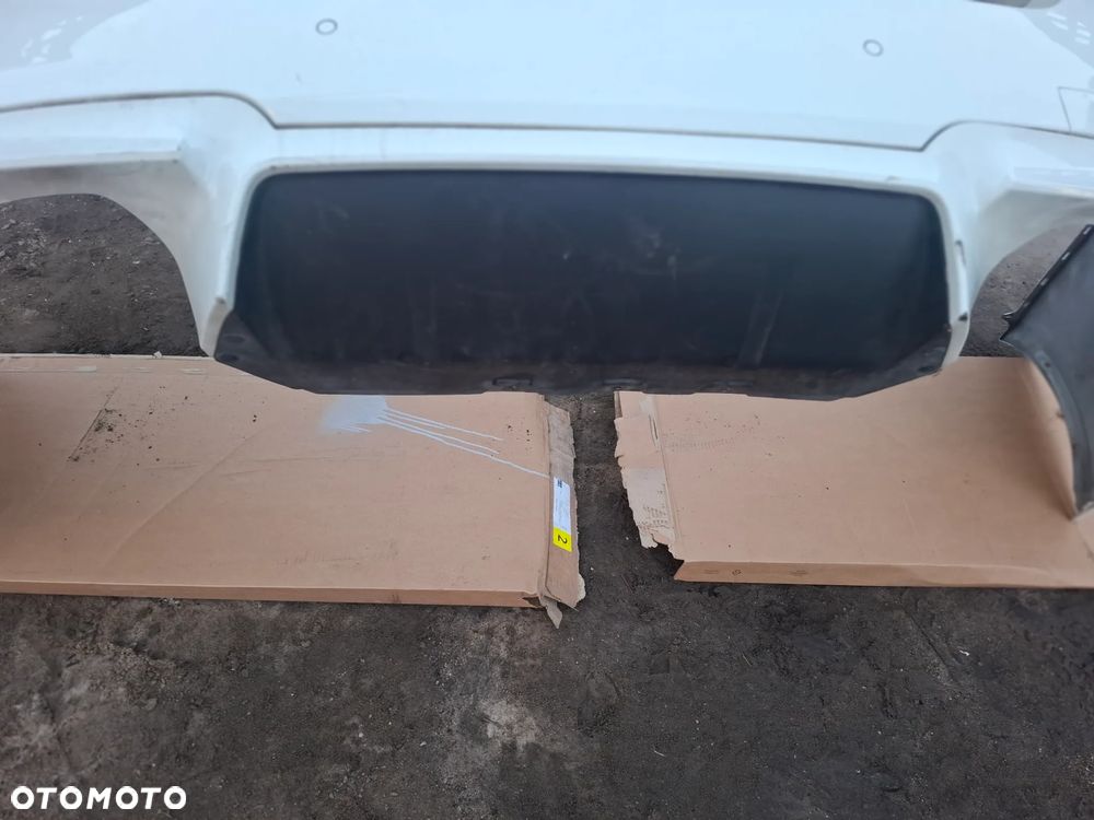 BMW M5 F10 ZDERZAK TYŁ TYLNY KOLOR 300 - 5