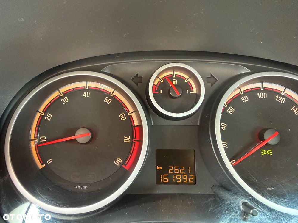 Opel Corsa 1.4 16V Innovation - 22