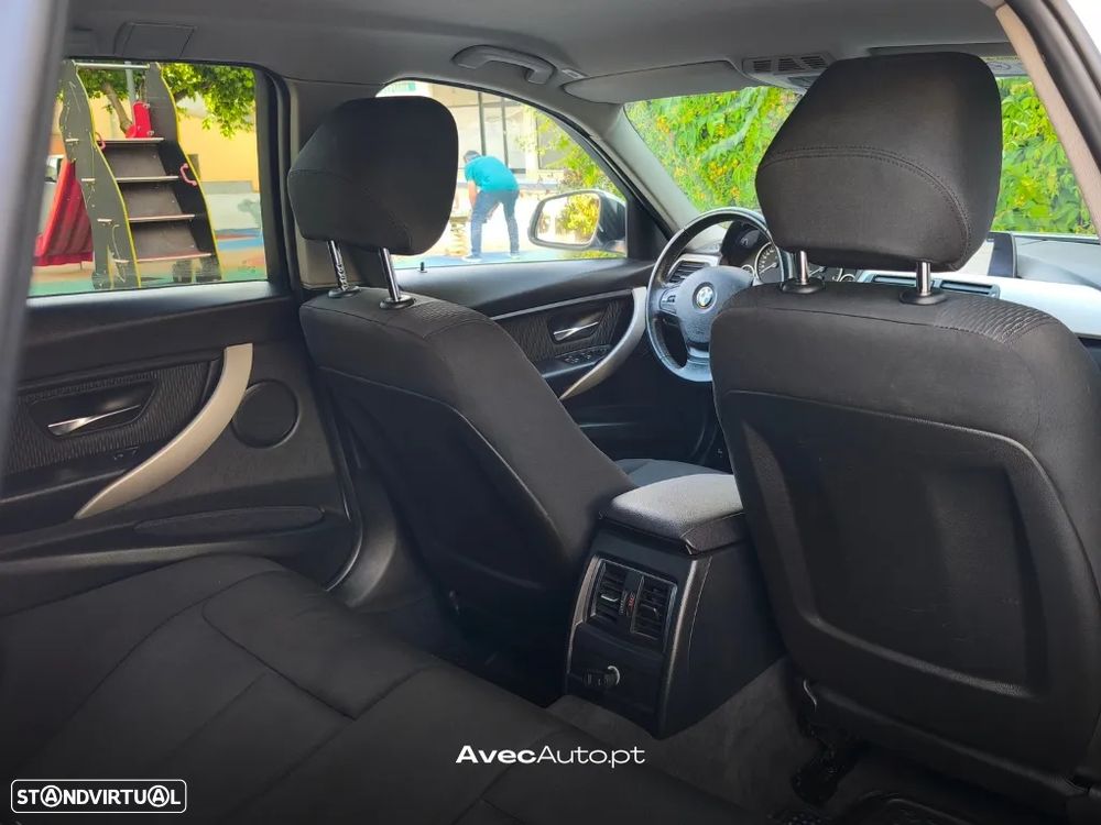 BMW 318 d Aut. Advantage - 23