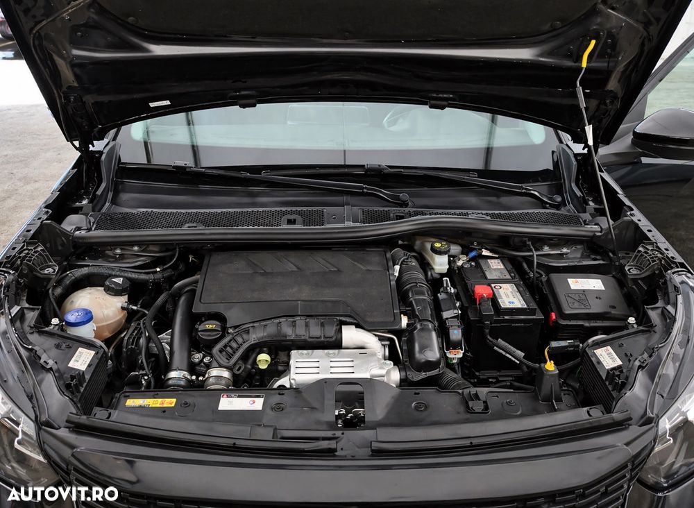 Peugeot 2008 1.2 L PureTech STT EAT8 Active - 14