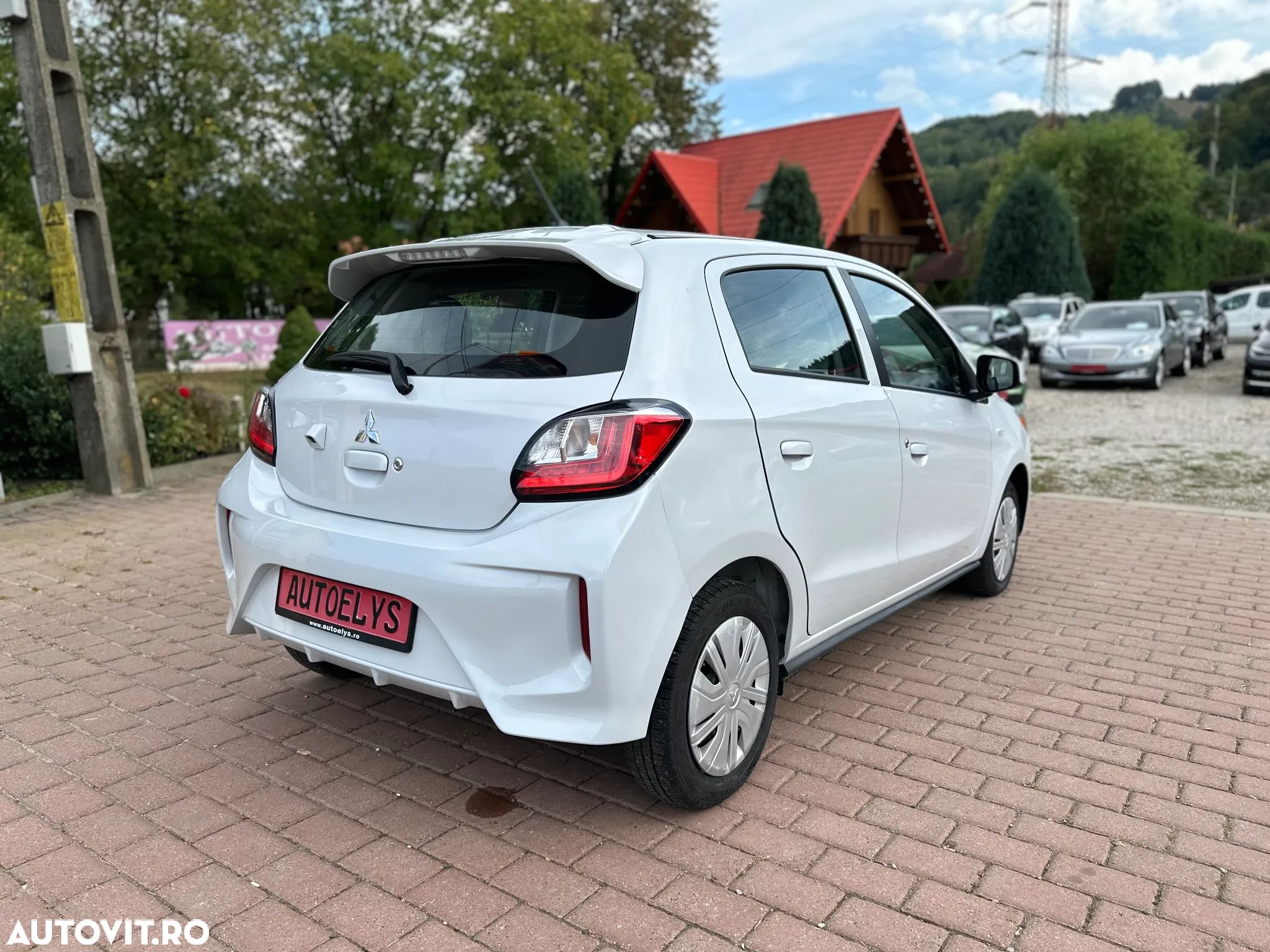 Mitsubishi Mirage - 1