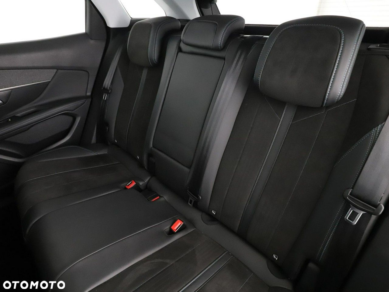 Peugeot 3008 1.5 BlueHDi Crossway S&S EAT8 - 17