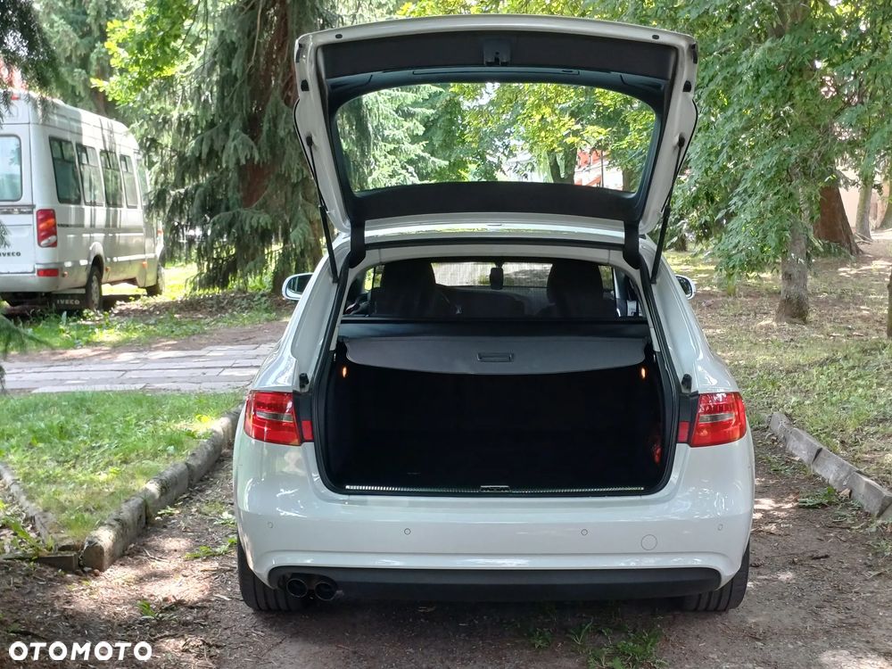 Audi A4 Avant - 11