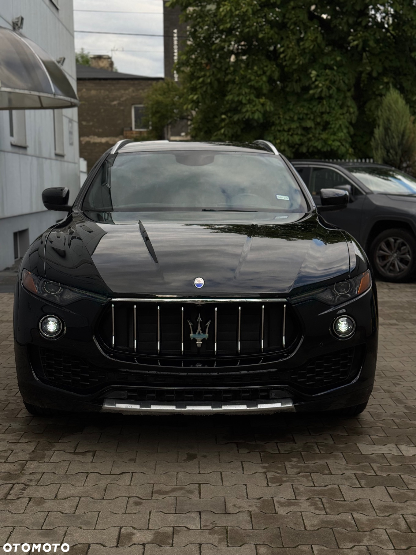 Maserati Levante Q4 Executive - 3
