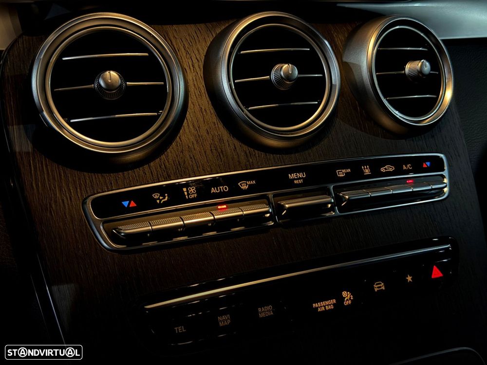 Mercedes-Benz GLC 300 de 4Matic 9G-TRONIC AMG Line - 35