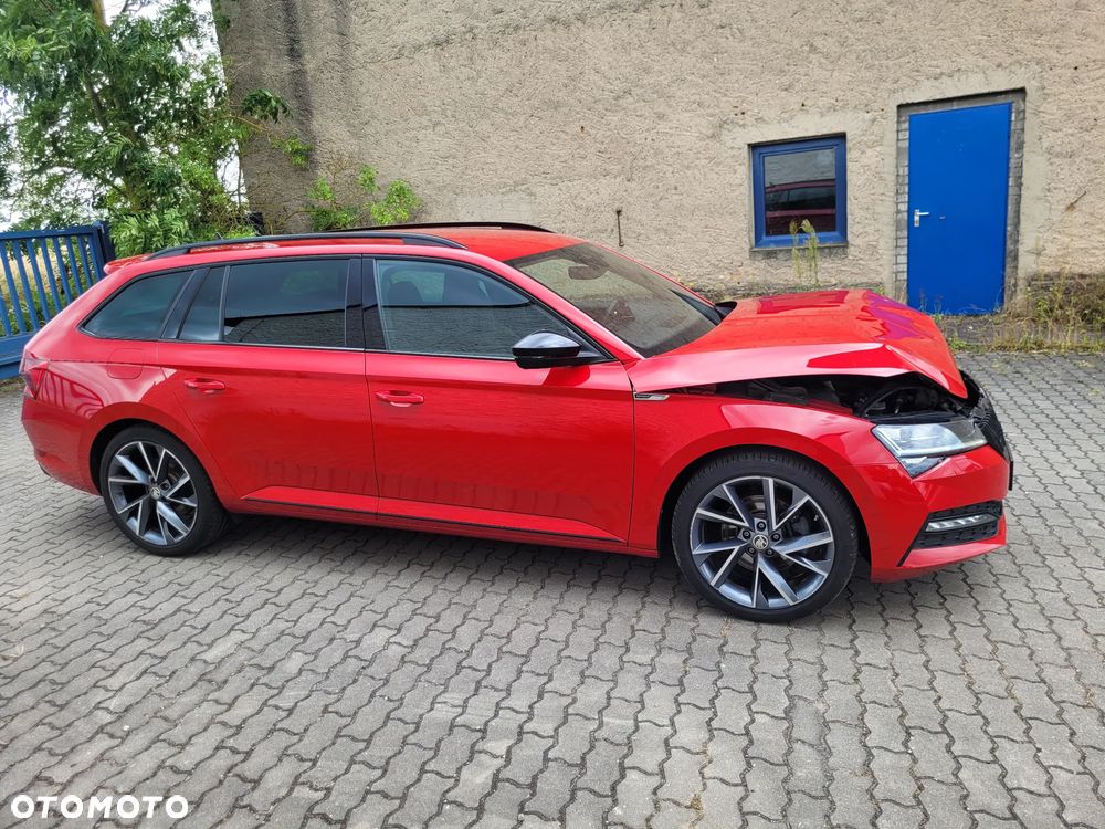 Skoda Superb 2.0 TDI DSG Sportline - 27